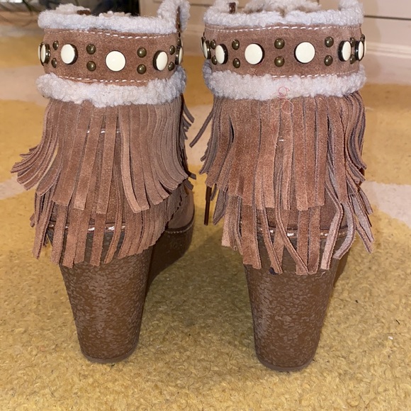 SAM EDELMAN fringe suede furry lined wedge ankle boots 7 - Picture 5 of 6